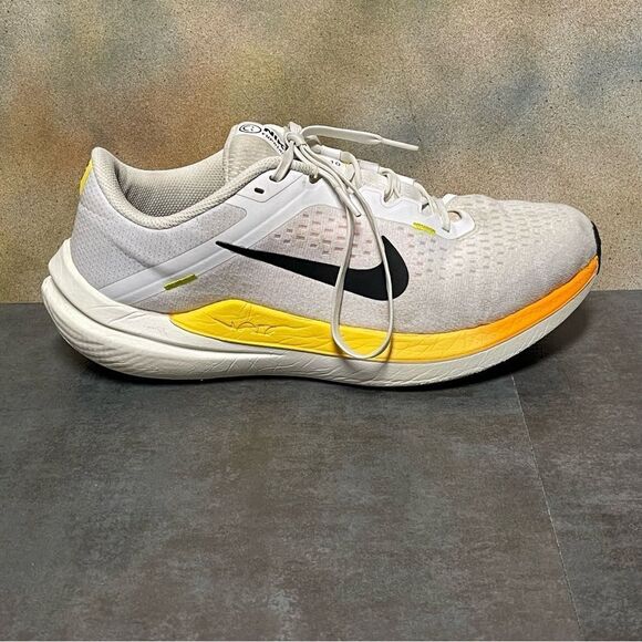 Nike Zoom Winflo 10 DV4023-101 Women's White Running Shoes Size 11M - Picture 9 of 16